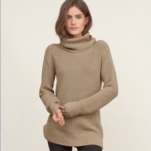 A&F Shaker Stitch Turtleneck Sweater in Beige (S)